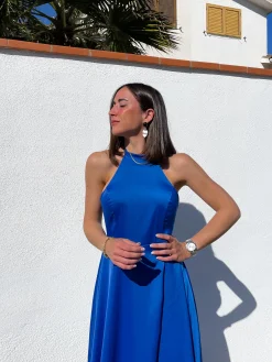 Vestido halter raso klein
