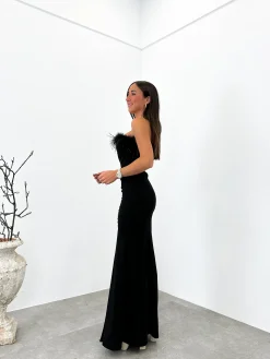Vestido largo crepe plumas negro