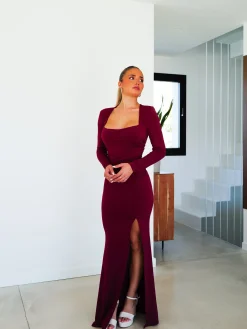 Vestido largo escote cuadrado burdeos