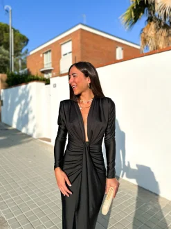 Vestido manga nudo negro