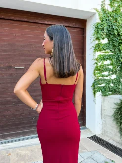 Vestido midi tirantes burdeos