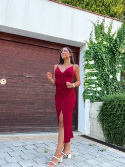 Vestido midi tirantes burdeos