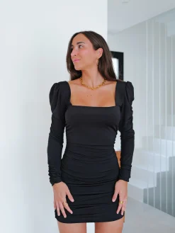 Vestido mini frunce espalda negro