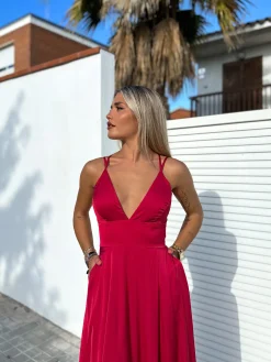 Vestido raso entrelazado vino