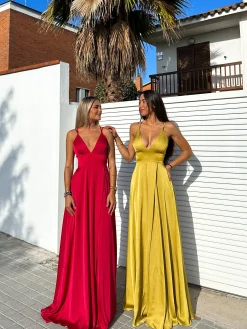Vestido raso entrelazado vino