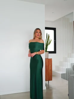 Vestido satin bardot espalda botella