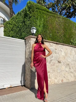 Vestido tubo halter burdeos