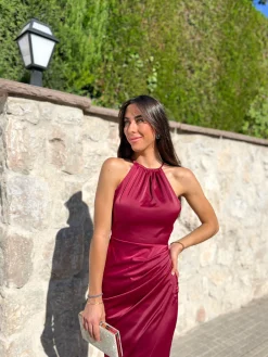 Vestido tubo halter burdeos
