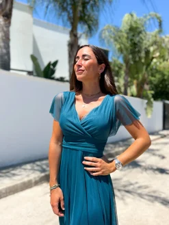Vestido tulle manga petróleo