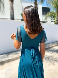 Vestido tulle manga petróleo