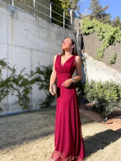Vestido tulle pico burdeos