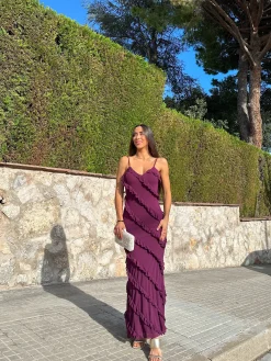 Vestido volantes crepe berenjena