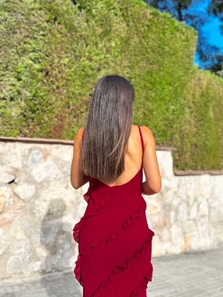 Vestido volantes crepe burdeos