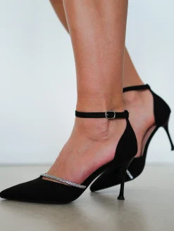 Zapato tacón cinta brillo negro